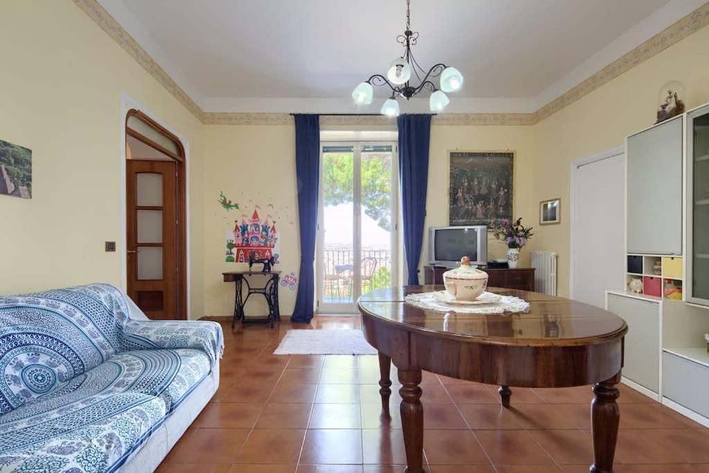 Casa Panoramica Apartment Castellammare di Stabia Exterior photo